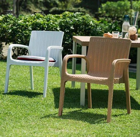 silla de exterior tipo rattan